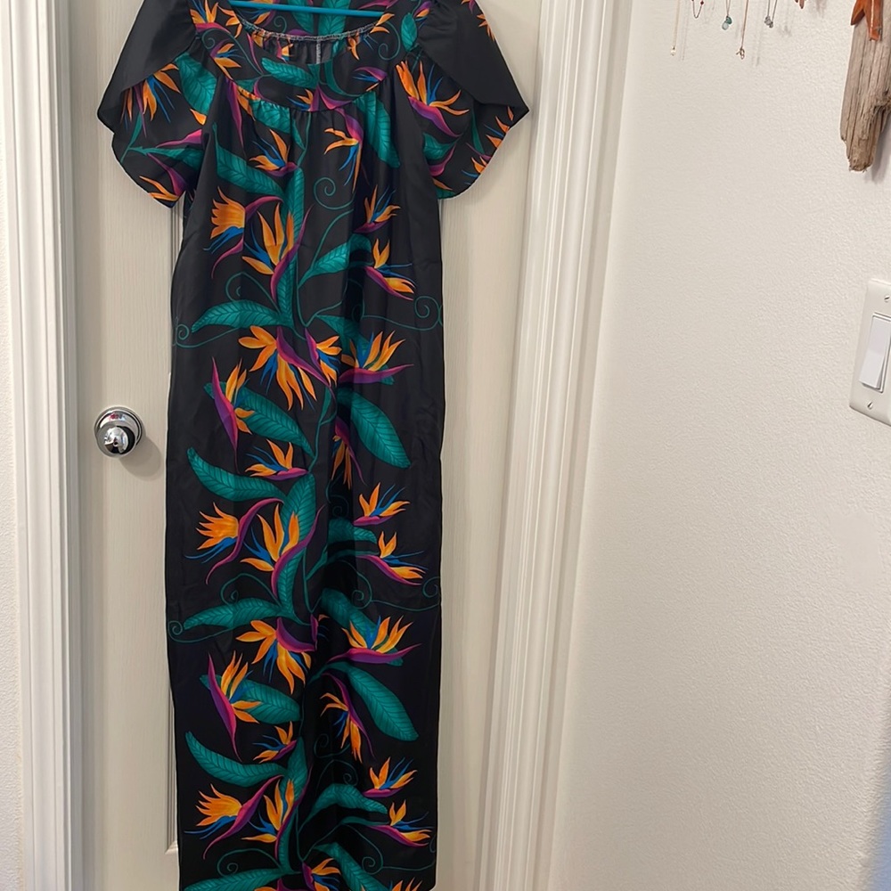 Vintage Hilo Hattie  Hawaiian Dress Muumuu